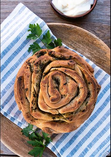 Rezeptbild: Pull Apart Bread mit (Garten)Kräuterbutter