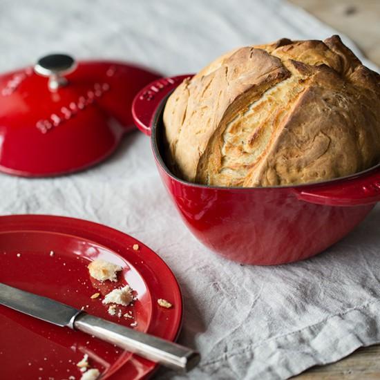 Rezeptbild: Französisches Weißbrot aus dem Bräter