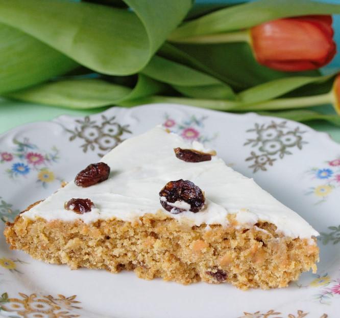 Rezeptbild: Karottenkuchen mit Cranberries und Frischkäsetopping
