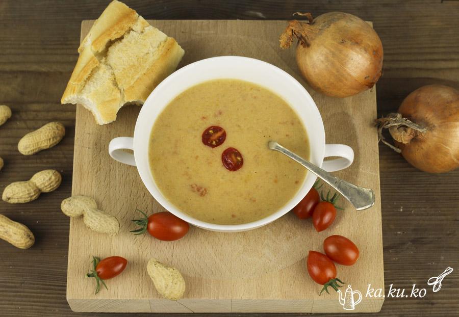 Rezeptbild: Erdnuss-Tomaten-Suppe