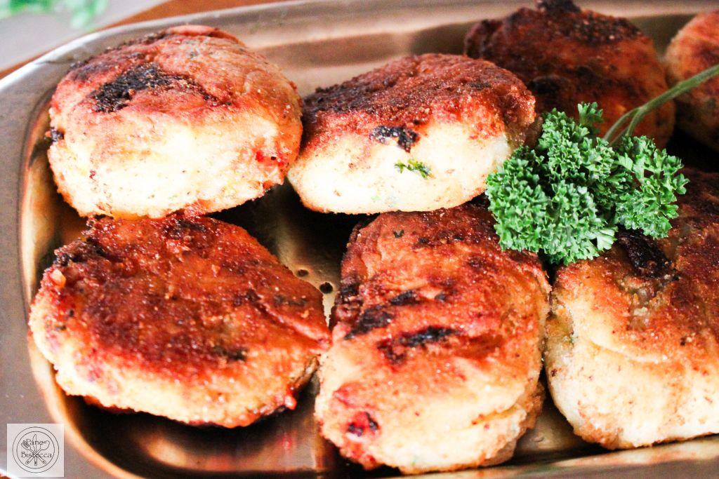 Rezeptbild: Huehnerfleisch gefuellte Brandteig Puffer