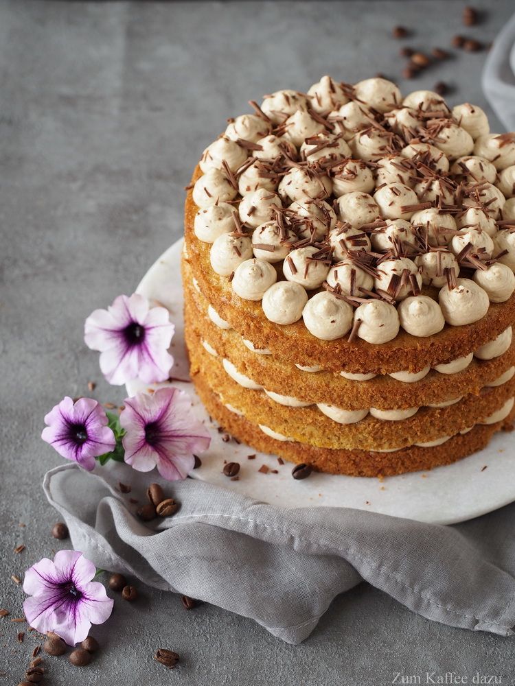 Rezeptbild: Macadamia-Kürbis-Torte mit Espresso-Mousse
