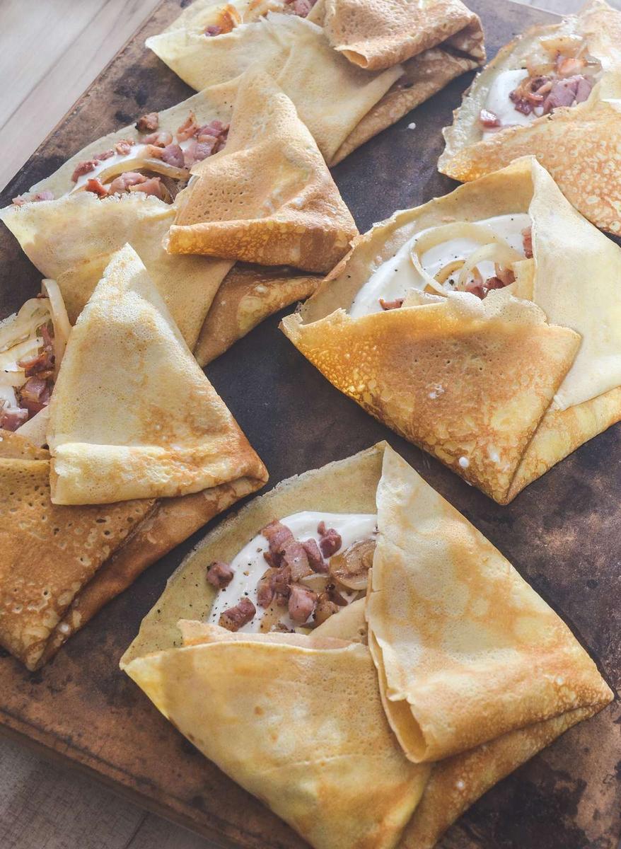 Rezeptbild: Pflammkuchen: Pfannkuchen meets Elsässer Flammkuchen