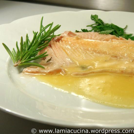 Rezeptbild: Saibling auf der Salzplatte gegart