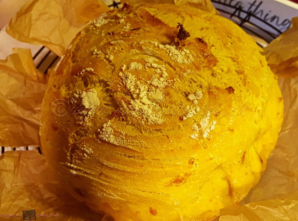 Rezeptbild: Safran-Speck-Brot