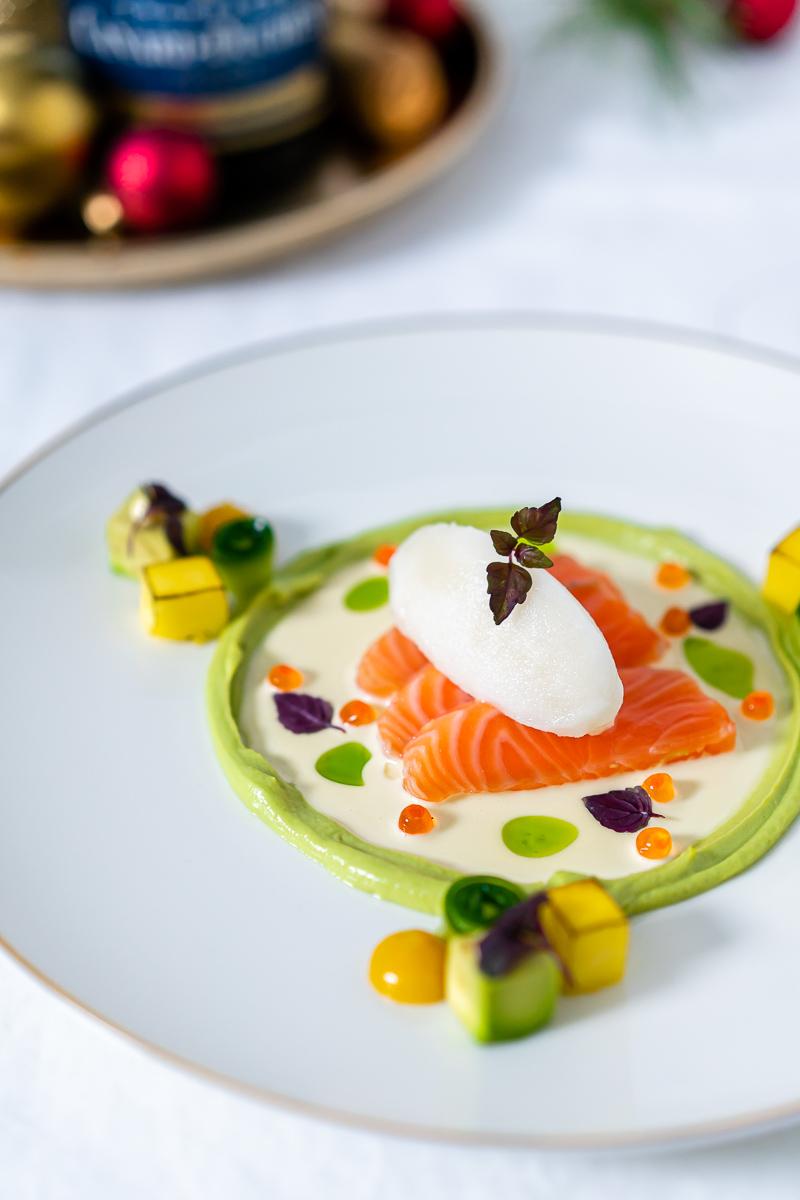 Rezeptbild: Gebeizter Lachs | Yuzu | Avocado | Mango | Gurke
