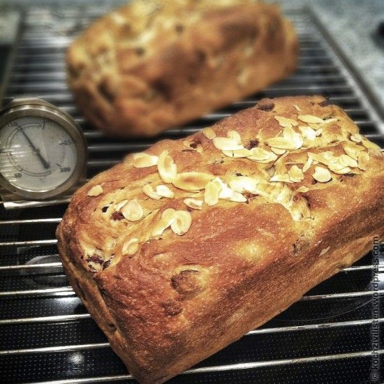 Rezeptbild: Rosinenstuten mit Vanille-Butter