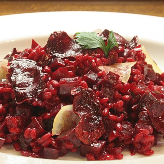 Rezeptbild: Graupen-Risotto mit Rote Bete-Chips
