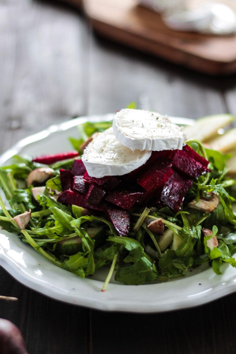 Rezeptbild: Rote Beete Salat mit Ziegenkäse