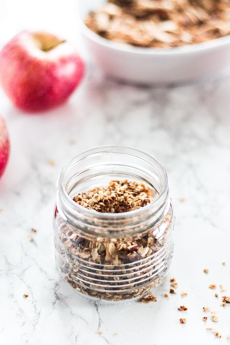Rezeptbild: Veganes Apfel-Zimt-Granola