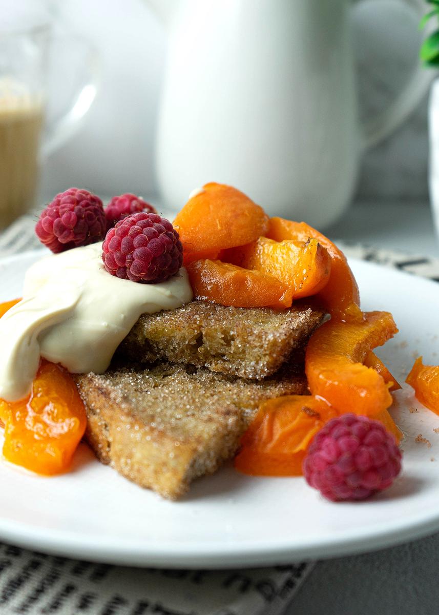 Rezeptbild: Armer Ritter mit  Aprikosen und Creme