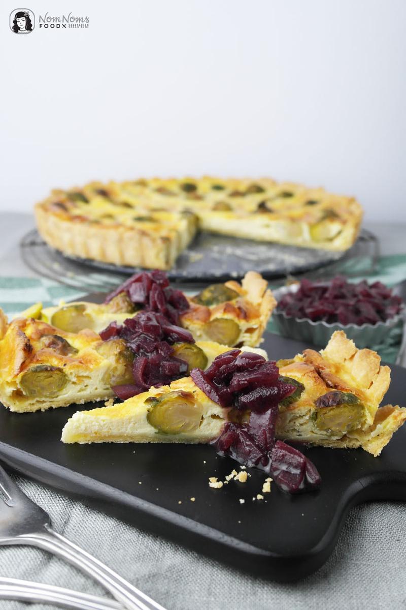 Rezeptbild: Rosenkohl-Quiche mit Rotwein-Zwiebeln