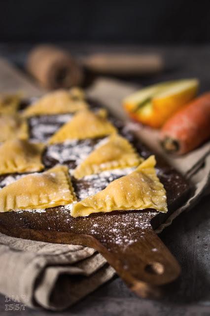 Rezeptbild: Waldorf-Ravioli mit Walnusspesto