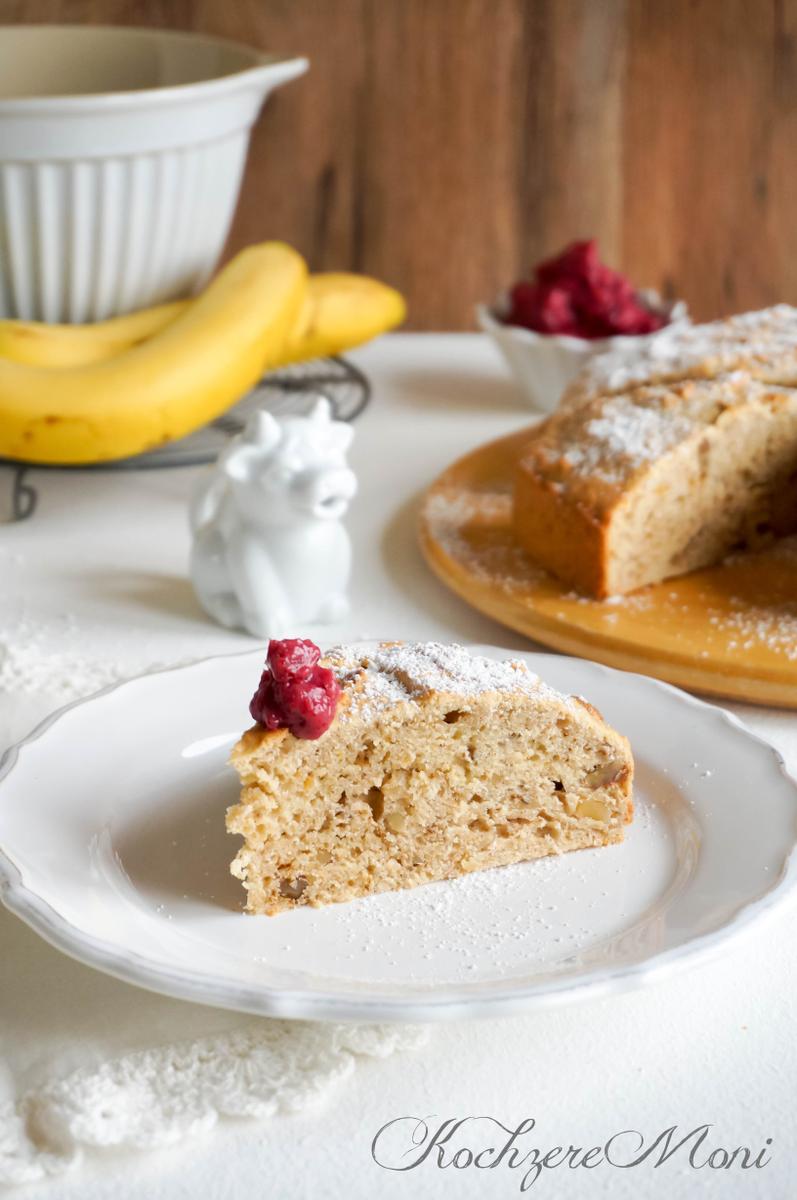 Rezeptbild: Bananen Walnuss Brot mit Schwarzkirschbutter