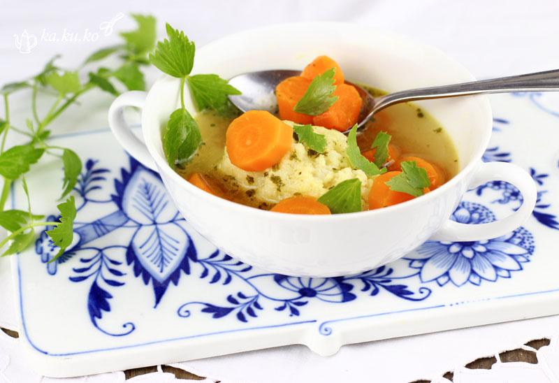 Rezeptbild: Grießnockerlsuppe mit Karotten