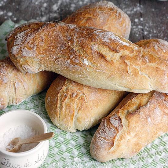 Rezeptbild: Rustikales Baguette mit knuspriger Kruste