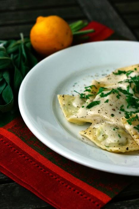 Rezeptbild: Ravioli mit Rucola-Ricotta-Füllung