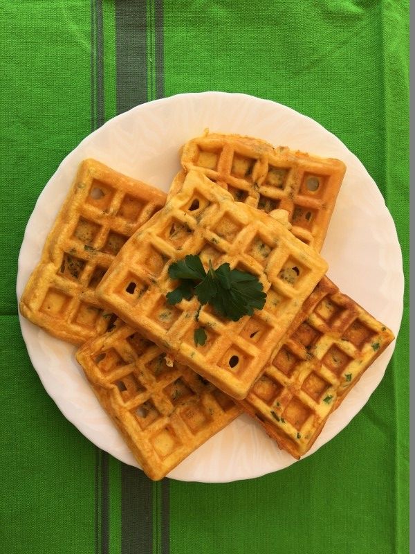 Rezeptbild: Omelette façon gaufre / Omelett in Waffel-Form
