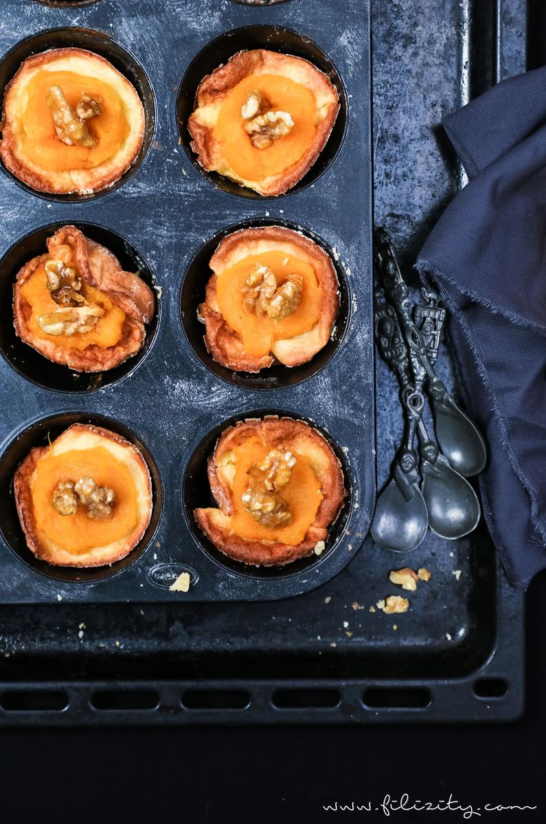 Rezeptbild: Mini Dutch Babies mit Kürbis-Püree und karamellisierten Walnüssen