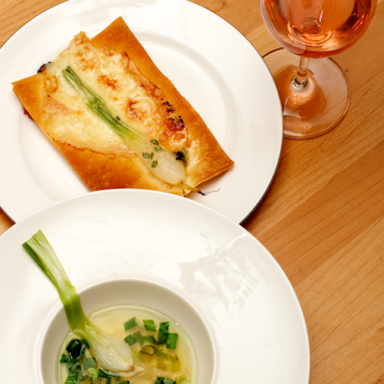 Rezeptbild: Frühlingszwiebeln, Munster und Dashi