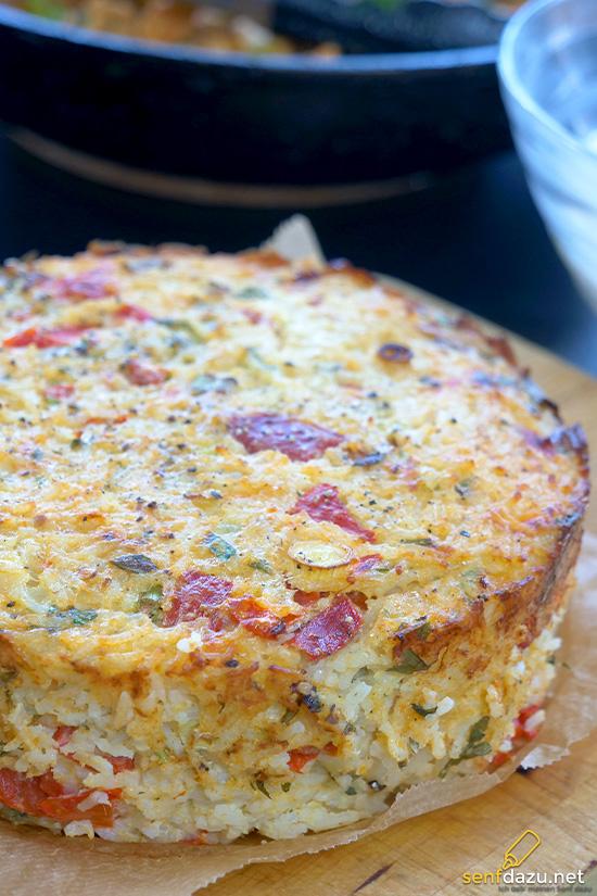 Rezeptbild: Leckerer Reiskuchen mit Tomaten und Paprika 