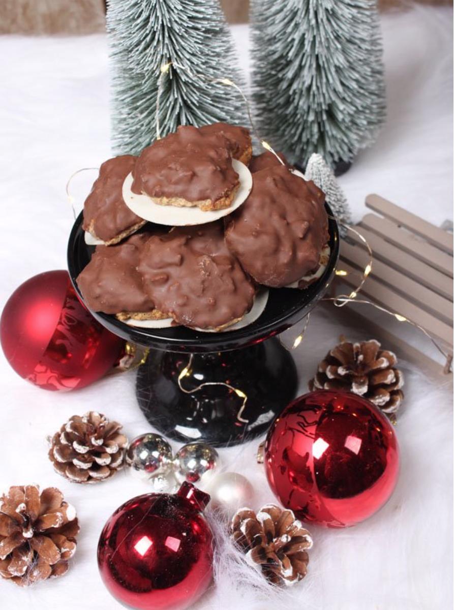 Rezeptbild: Klassisches Elisenlebkuchen Rezept mit Schokolade überzogen