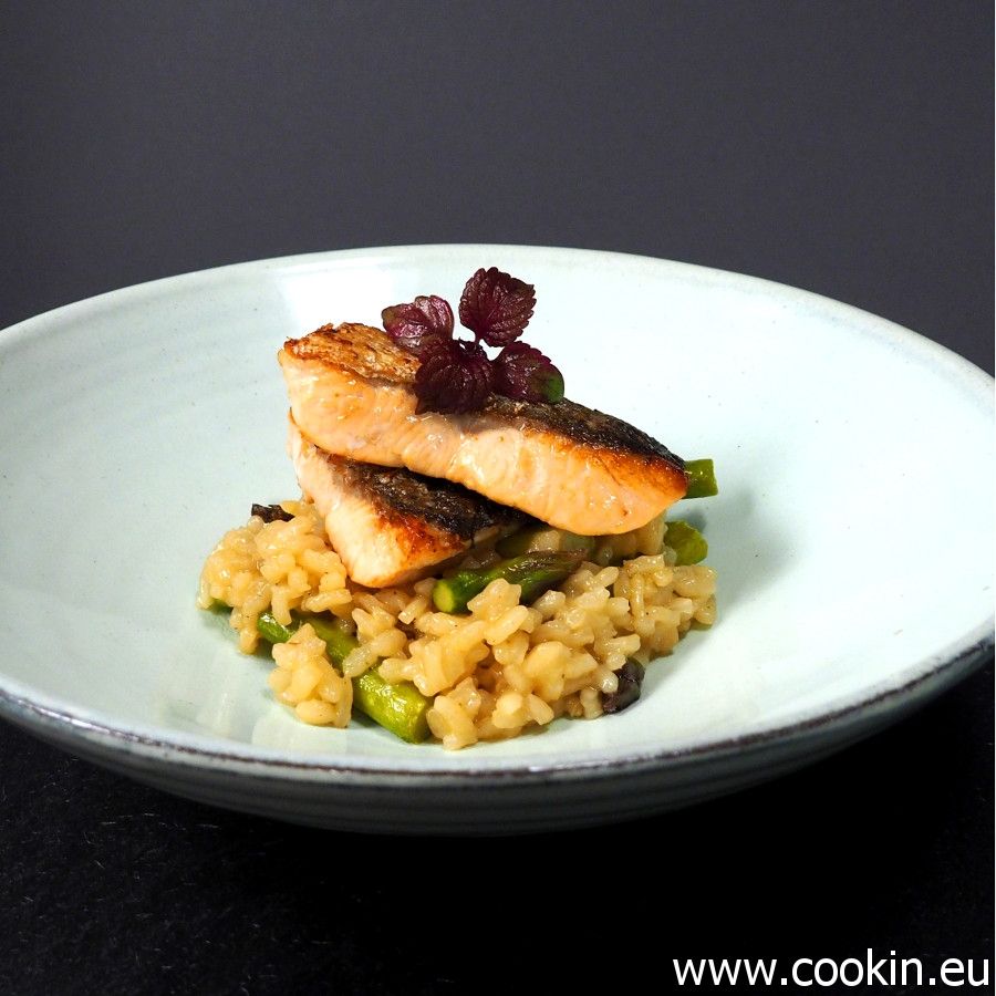 Rezeptbild: Spargelrisotto mit Lachs