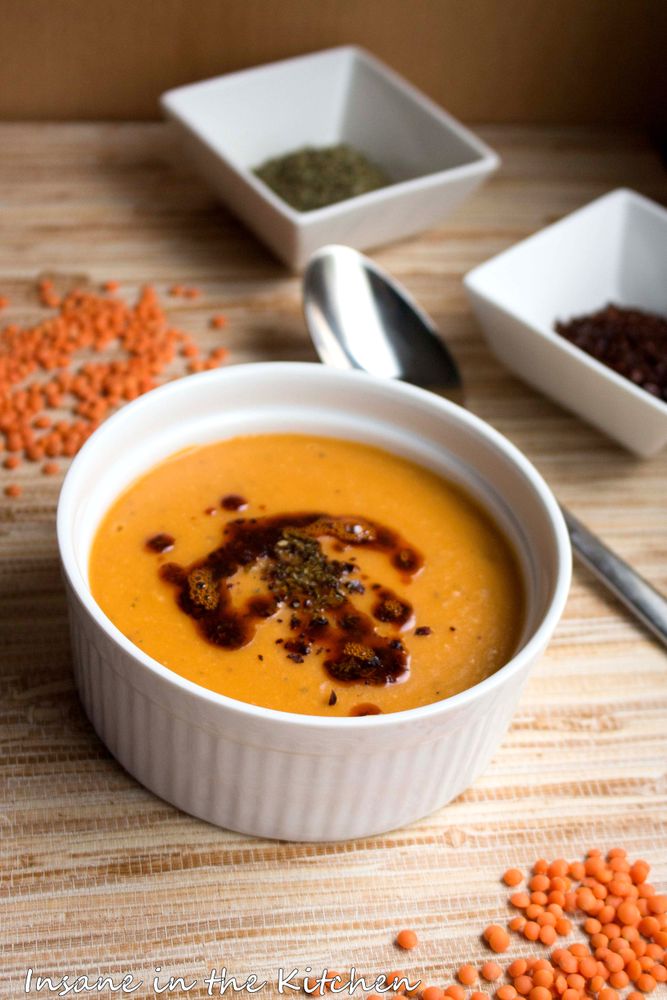 Rezeptbild: Türkische Rote Linsensuppe mit Paprika-Minzschaum