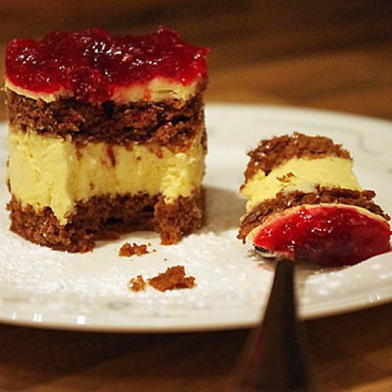 Rezeptbild: Cranberry-Zimtcreme-Törtchen