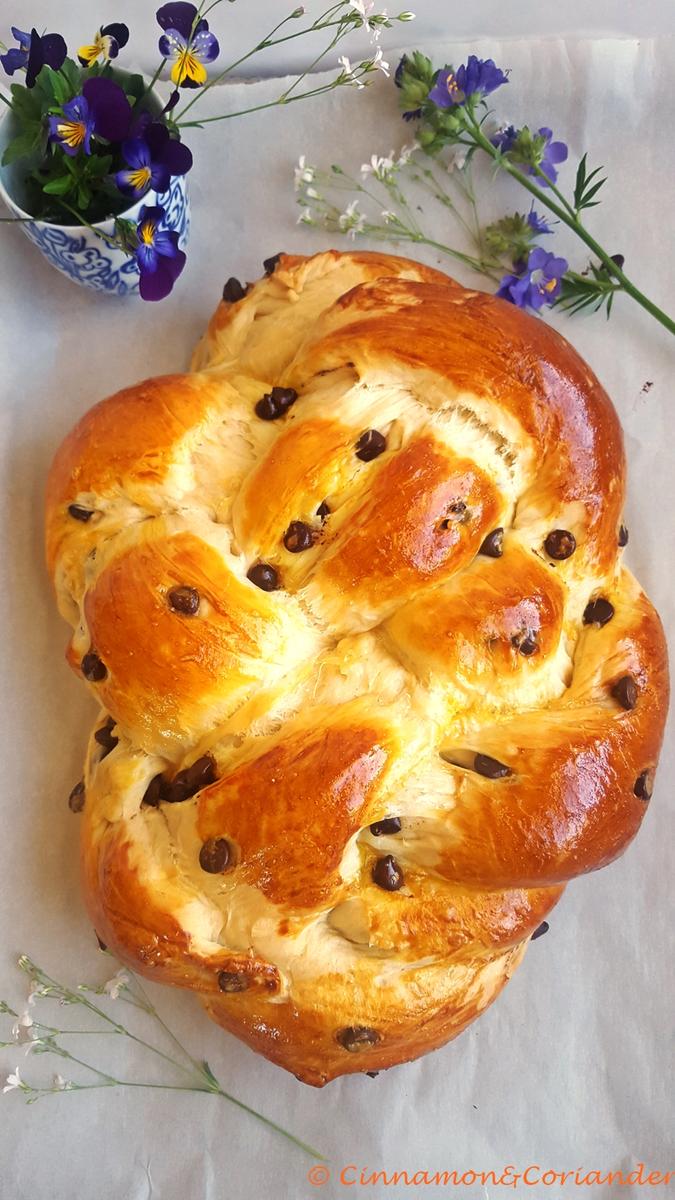 Rezeptbild: Kokos Brioche mit dunkler Schokolade