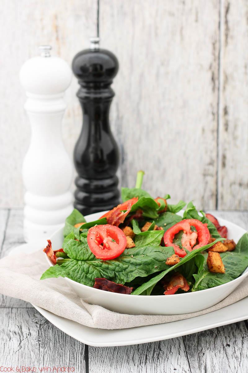 Rezeptbild: Spinatsalat mit gebratenen Kartoffelwürfeln