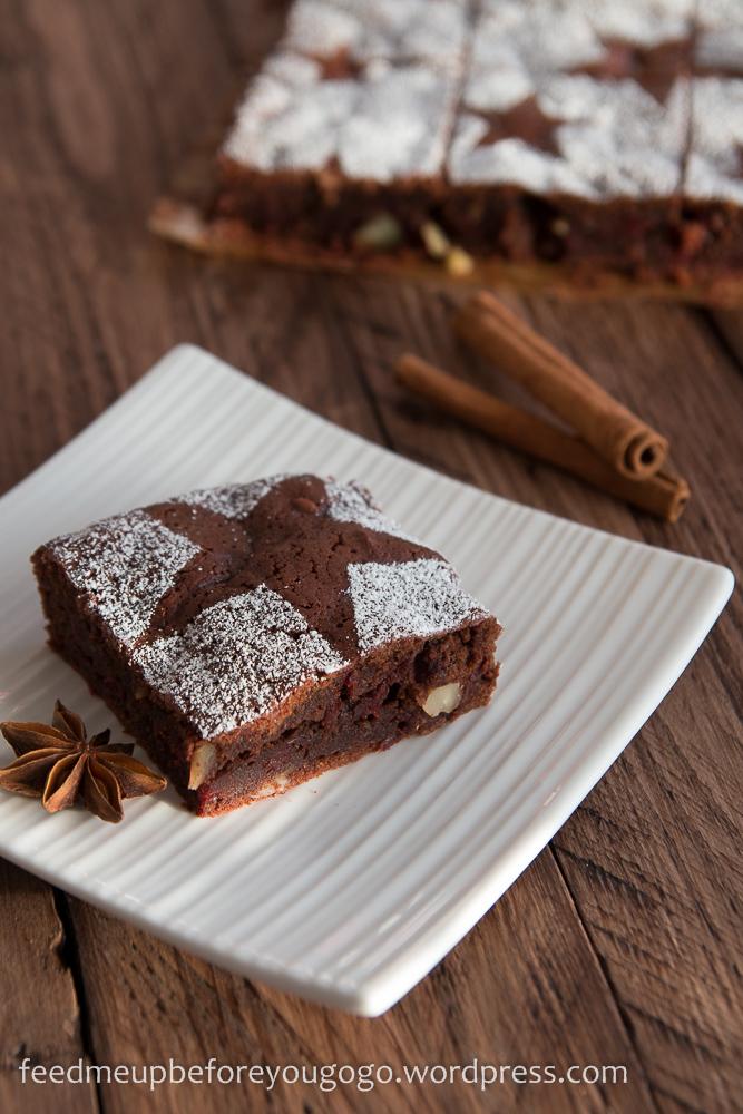 Rezeptbild: Glühwein-Brownies mit Roter Bete