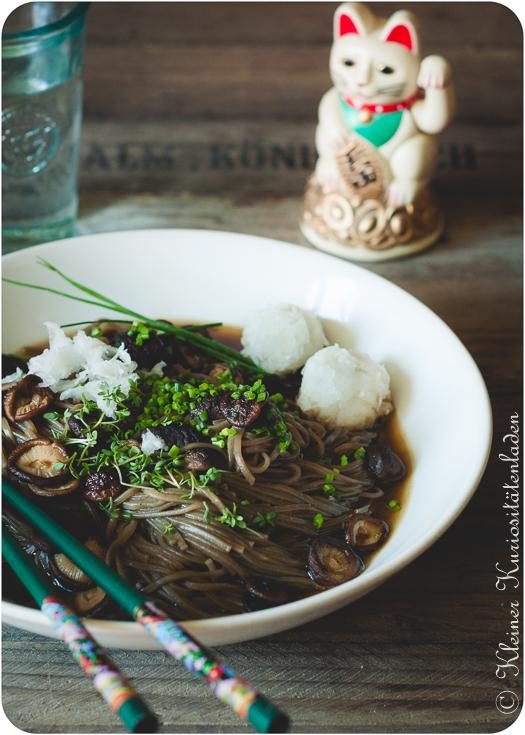 Rezeptbild: Sobanudeln mit Shiitake-Sojasauce