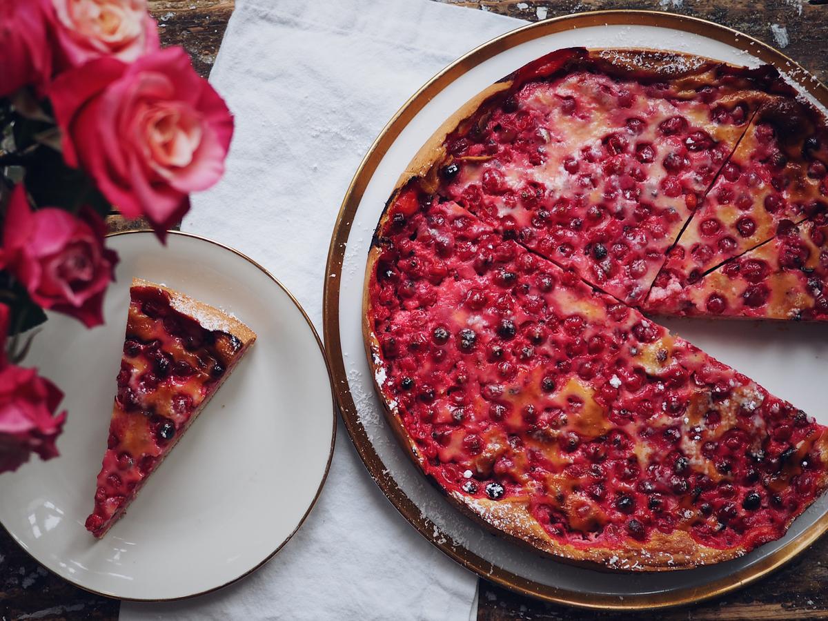 Rezeptbild: Schmandkuchen mit Johannisbeeren