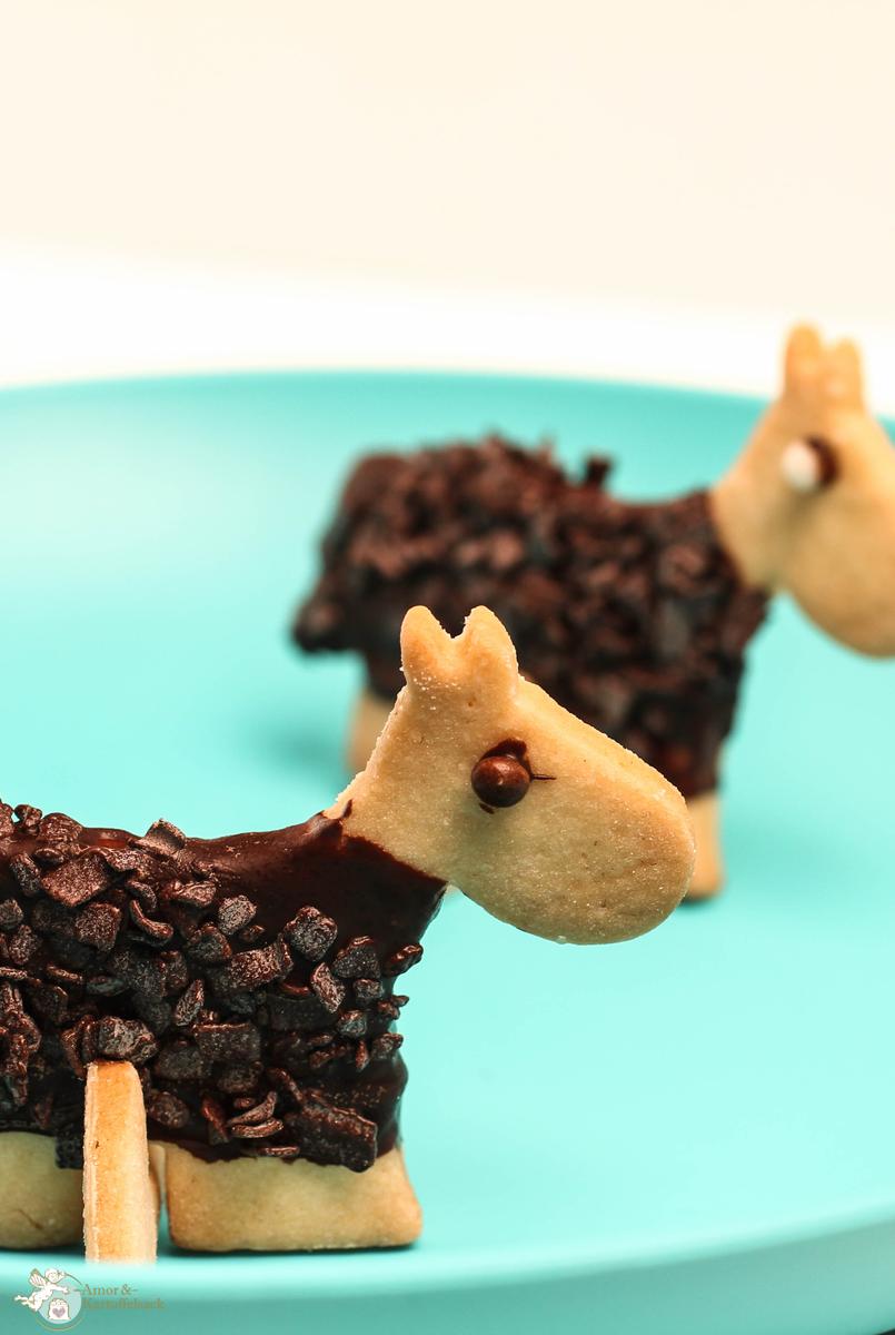 Rezeptbild: Grundrezept für Butterkekse mit Schokoglasur