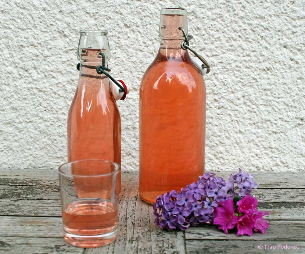 Rezeptbild: Rhabarber-Likör mit Vanille
