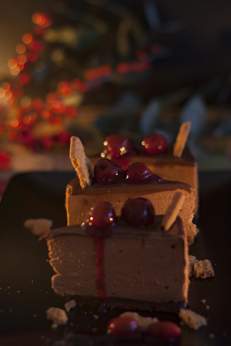 Rezeptbild: Chocolate Cheesecake - mit Spekulatius und Glühweinkirschen
