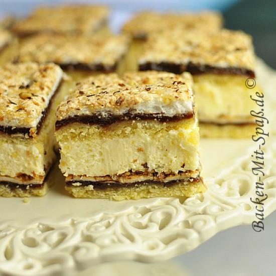 Rezeptbild: Schichtkuchen mit Puddingcreme und Baiserhaube