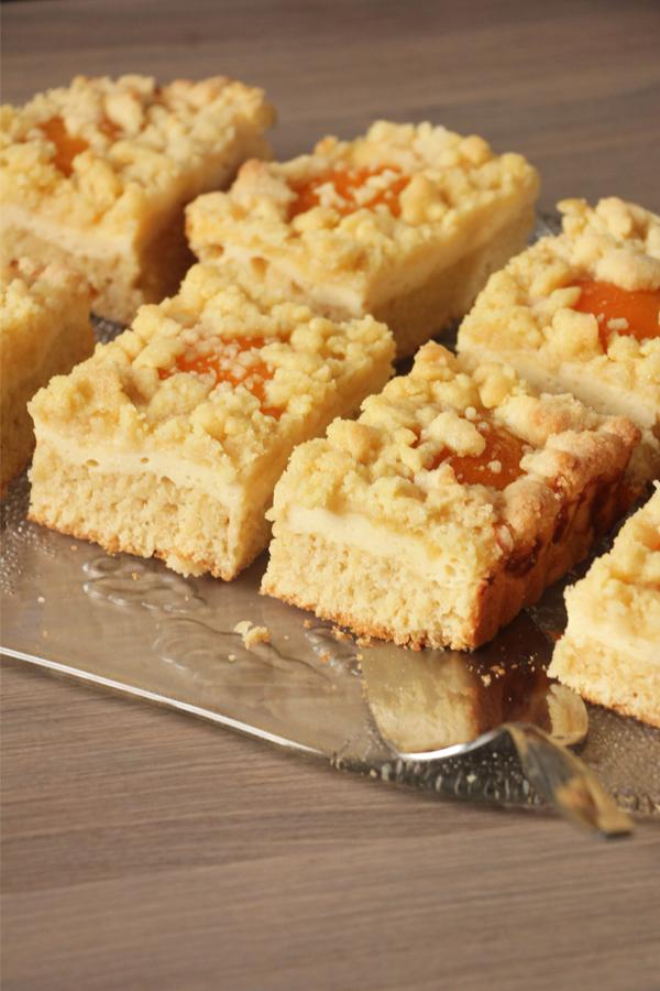 Rezeptbild: Veganer Aprikosen-Quark Streusel