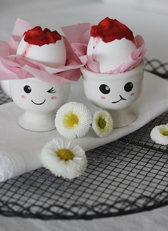 Rezeptbild: Eierlikör-Panna Cotta mit Erdbeertopping