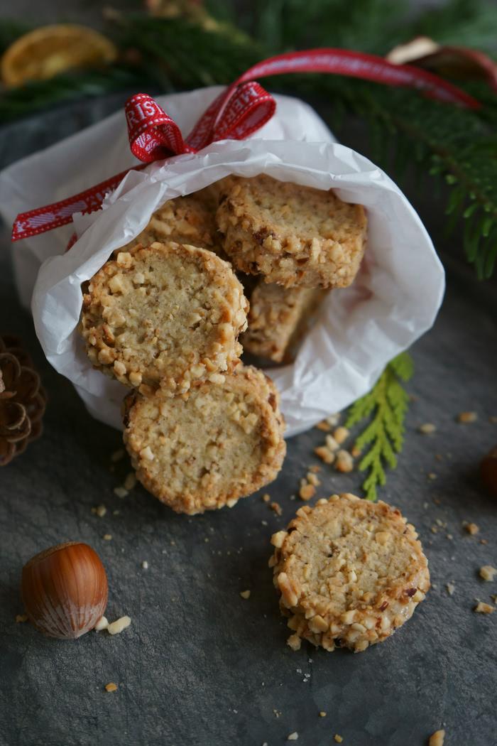 Rezeptbild: Haselnusstaler