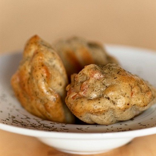 Rezeptbild: Madeleines pikant mit Lachs und Dill