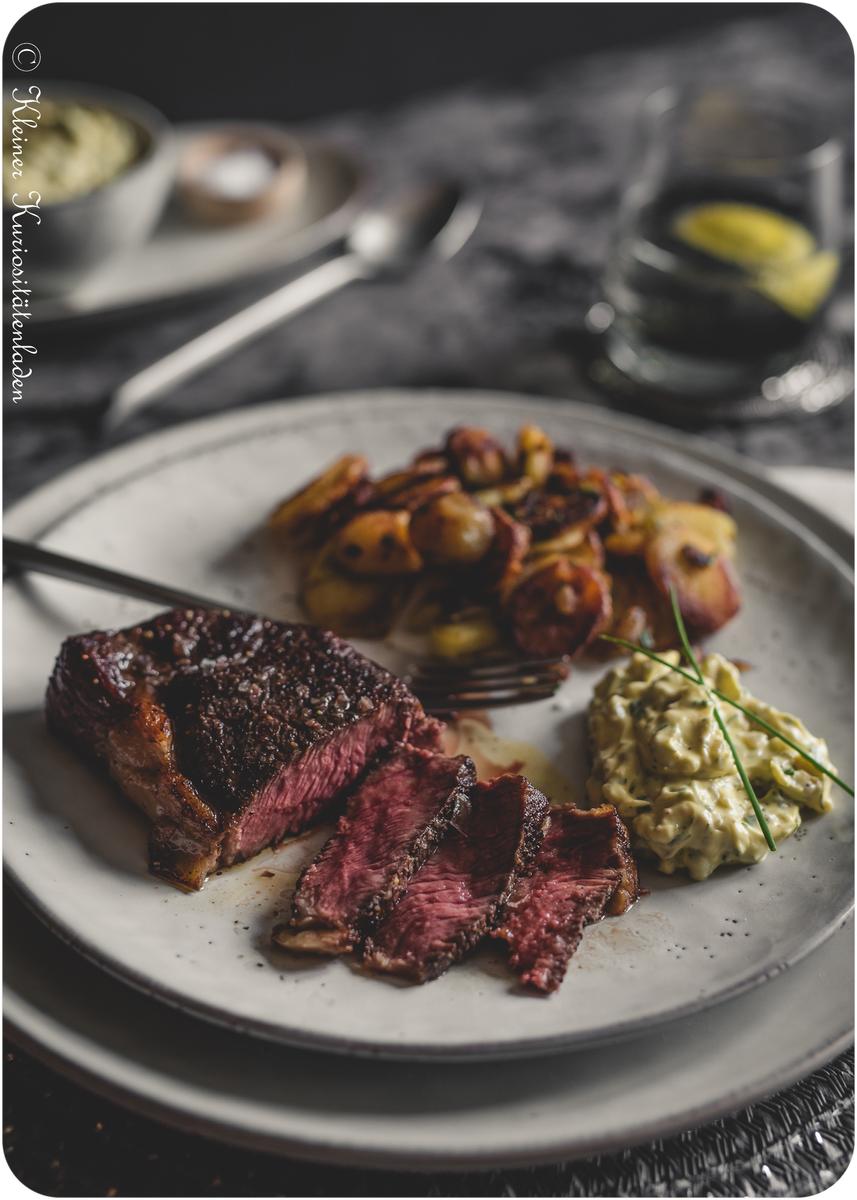 Rezeptbild: Rumpsteak sous-vide mit Bratkartoffeln und Remoulade