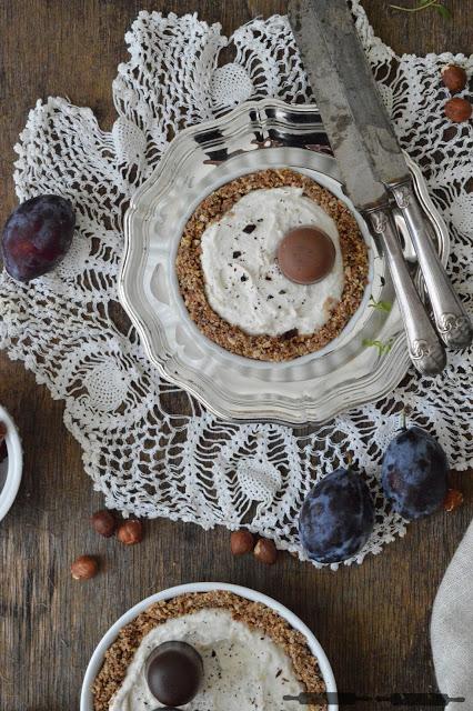 Rezeptbild: Dattel Tartelettes mit Schokoküssen