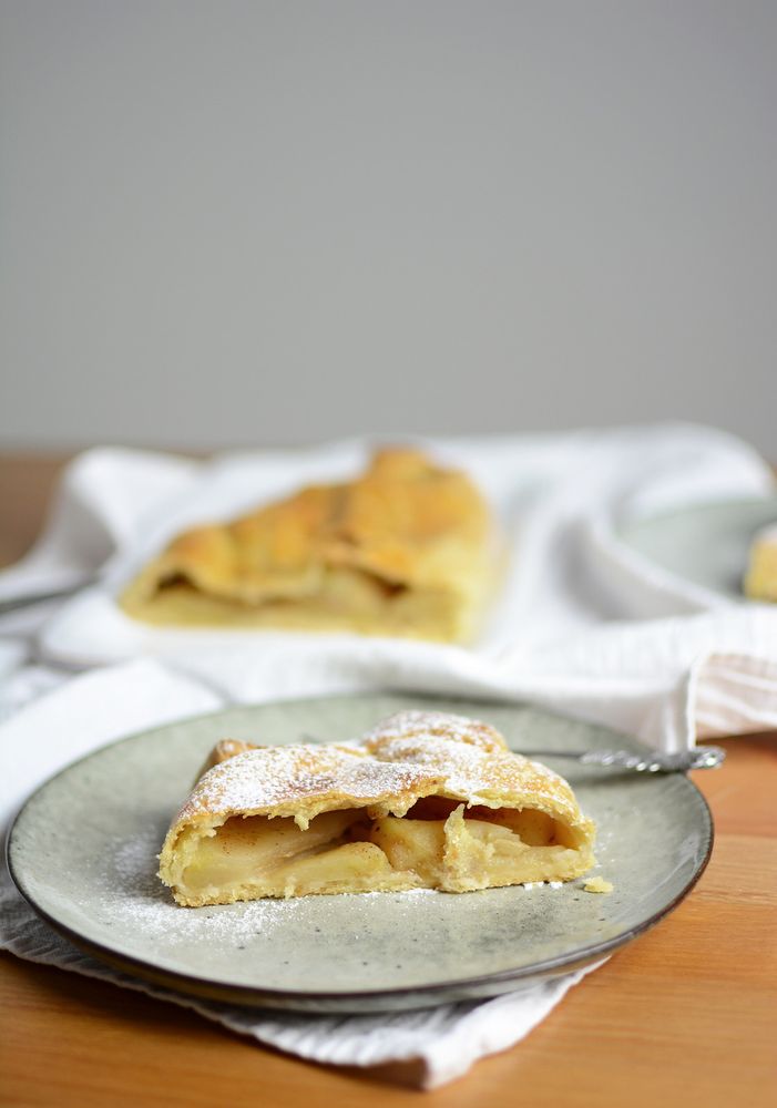 Rezeptbild: Puristischer Apfelstrudel