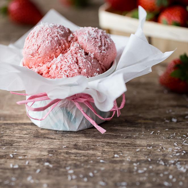 Rezeptbild: Veganes Erdbeereis aus Kokosmilch