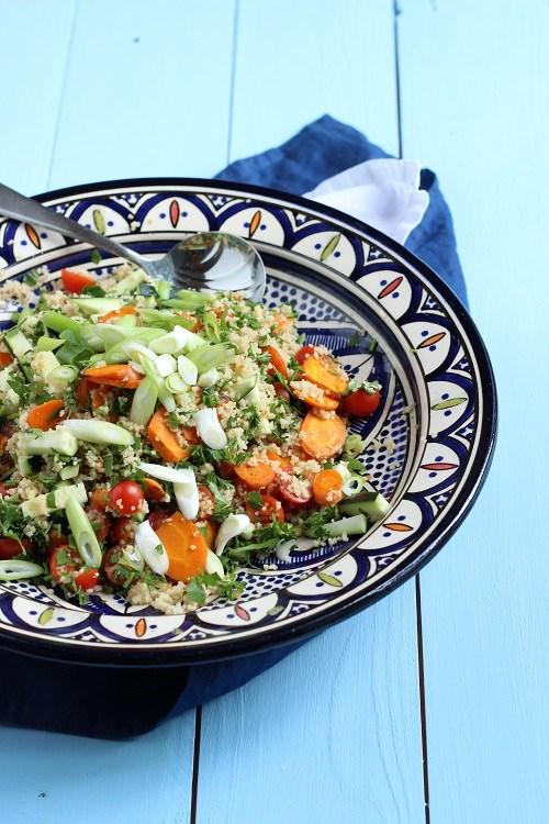Rezeptbild: Couscoussalat mit Tomate und Zucchini
