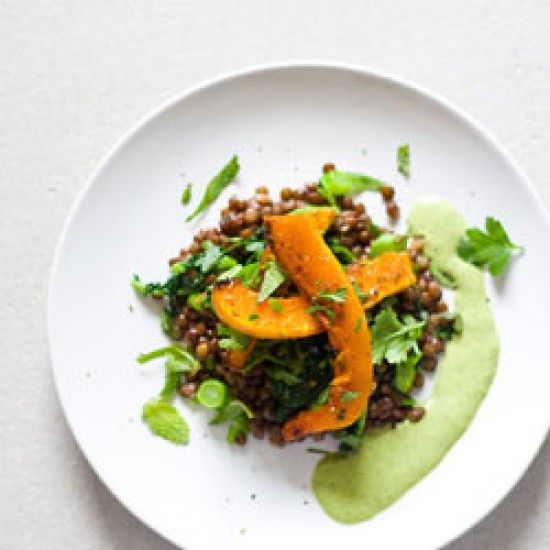 Rezeptbild: Albleisa Linsen, Butternut, Cime di Rape und grüne Tahinisoße