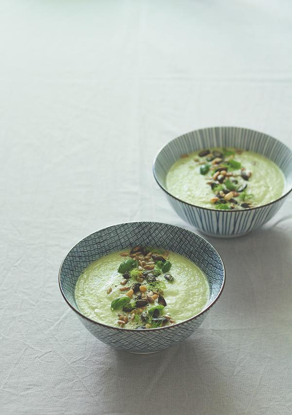 Rezeptbild: Kalte Avocado-Gurkensuppe mit Fenchel