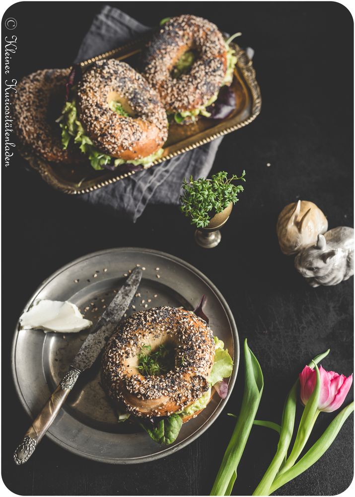 Rezeptbild: Everything Bagels mit Avocado-Eiersalat